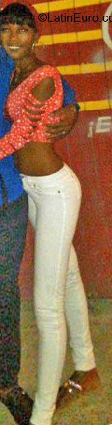 Date this sultry Dominican Republic girl Cecilia from Santo Domingo DO25510