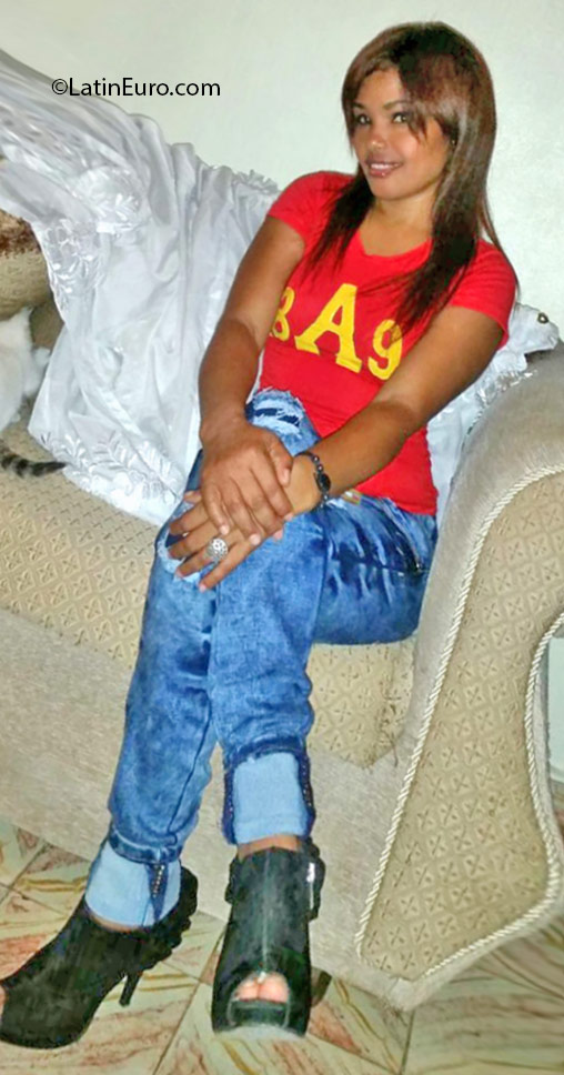 Date this hot Dominican Republic girl Maribel from Santo Domingo DO25513