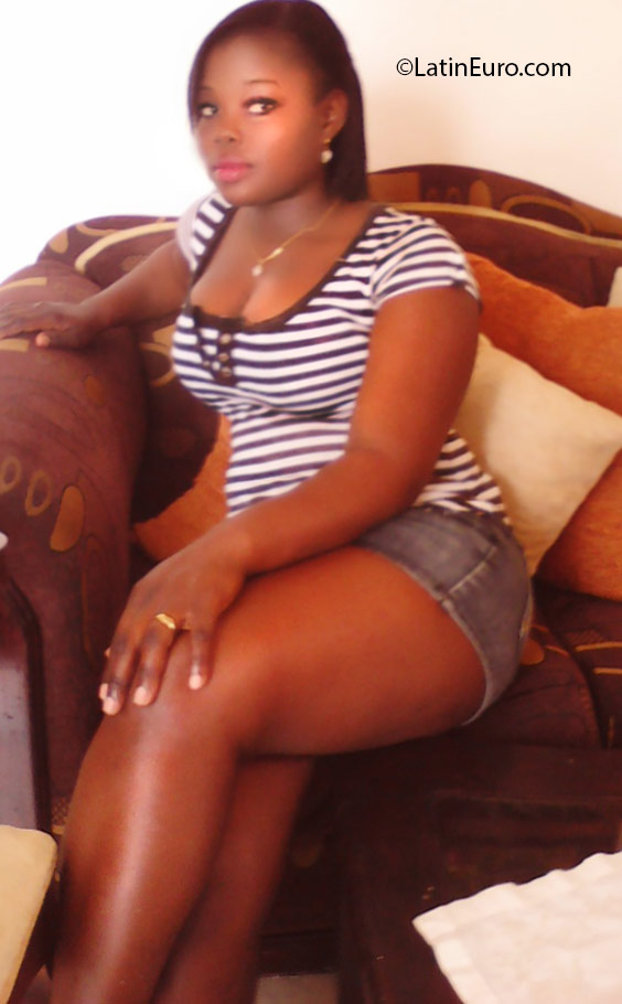 Date this sensual Dominican Republic girl Ana from Santo Domingo DO25588