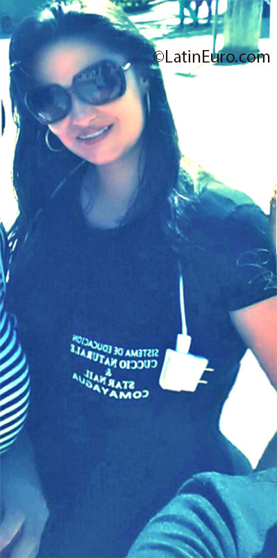 Date this foxy Honduras girl Bessy from Siguatepeque HN2156