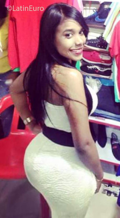 Date this good-looking Dominican Republic girl Yoselin from Santiago DO25854