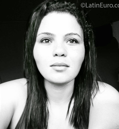 Date this lovely Brazil girl Rafaely from Natal BR9667
