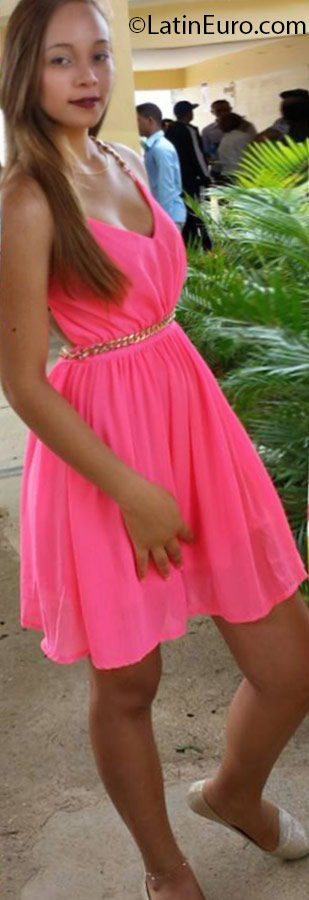 Date this young Dominican Republic girl Yajairia from Santiago DO25871