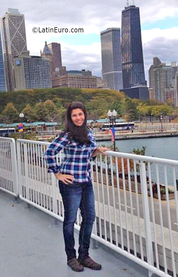 Date this sultry Venezuela girl Mariale from Caracas VE666