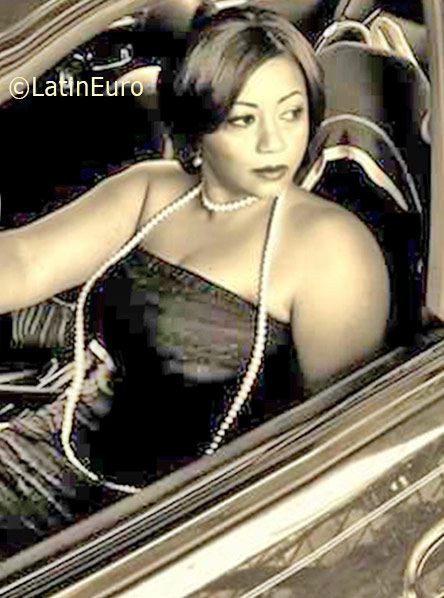 Date this athletic Dominican Republic girl Leonor from San Cristobal DO26016