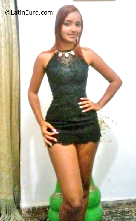Date this pretty Dominican Republic girl Mia from Puerto Plata DO26027