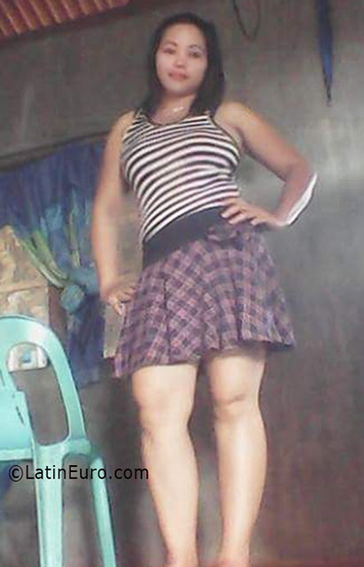 Date this athletic Philippines girl Nelia from Palo PH916