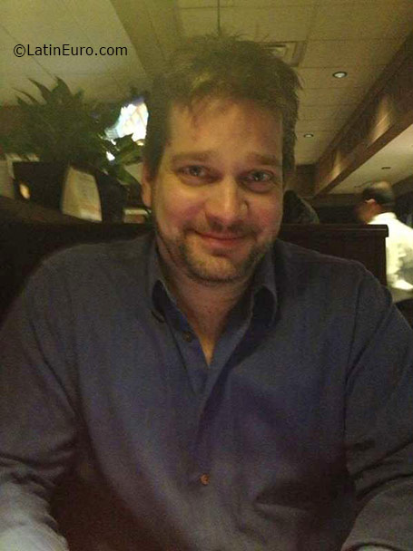 Date this voluptuous United States man Willybobby001 from California US17498