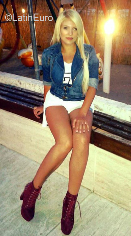 Date this happy Spain girl Tuvidasecreta from Barcelona ES355