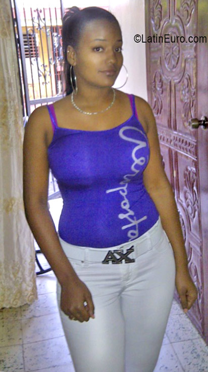 Date this athletic Dominican Republic girl Mariela from San Francisco De Macoris DO26246