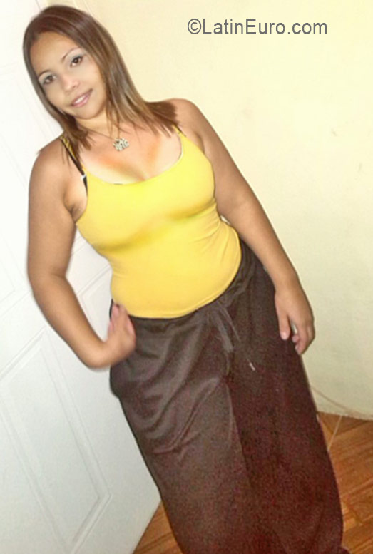 Date this athletic Venezuela girl Marivi from Maracay VE732