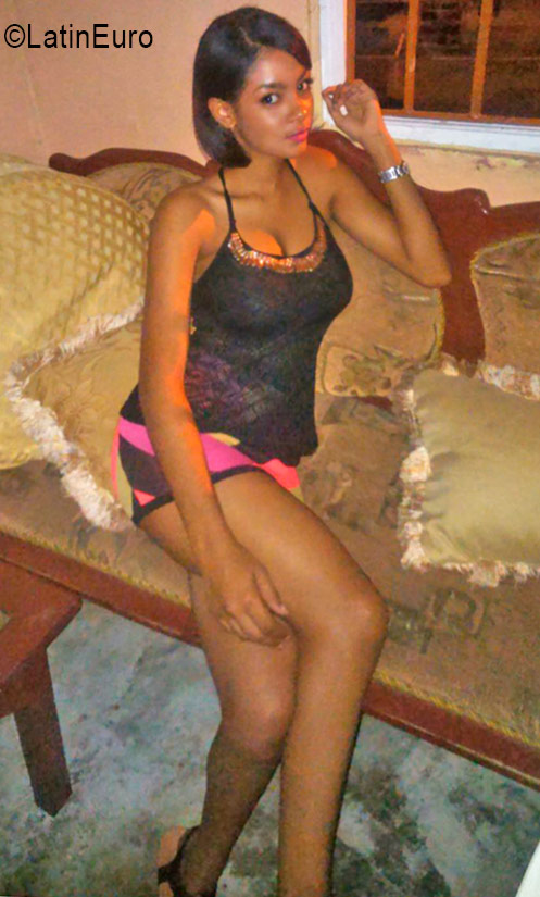 Date this passionate Dominican Republic girl Steph from Santo Domingo DO26447
