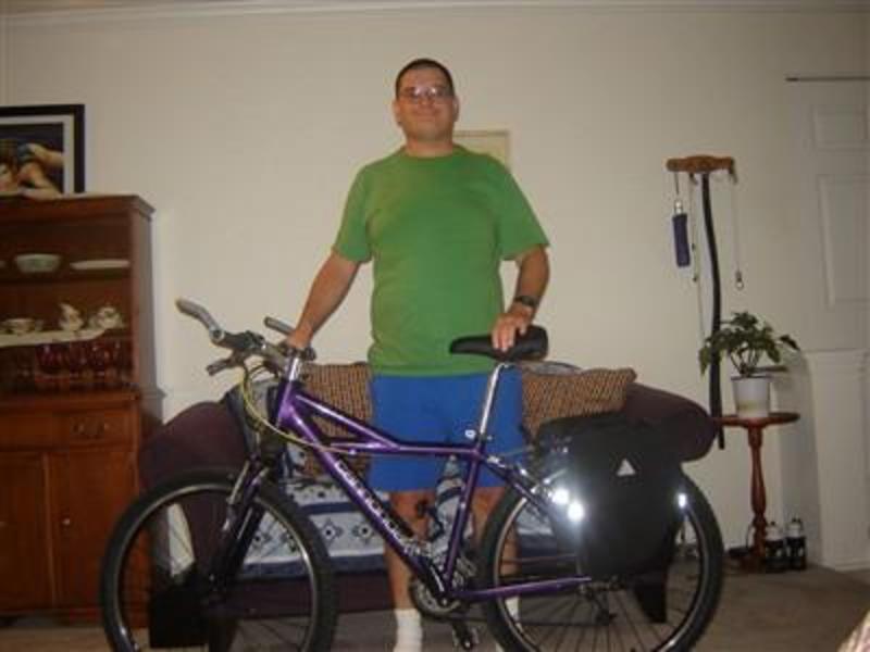 Date this happy United States man MacTech999 from Chicago US17623