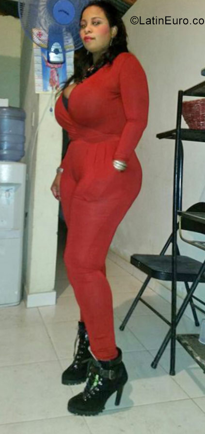 Date this stunning Dominican Republic girl Gladys from Santo Domingo DO26602