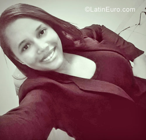 Date this athletic Dominican Republic girl Mabel from Santo Domingo DO26813