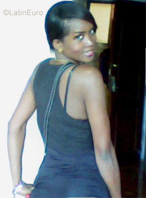 Date this gorgeous Ecuador girl Silvia from Quito EC191