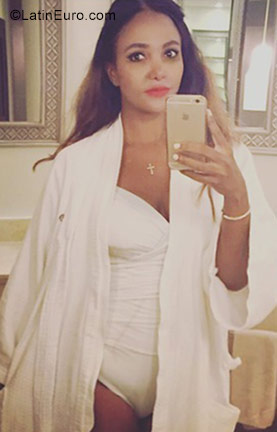 Date this tall Dominican Republic girl Marilin from Moca DO26888