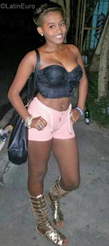Date this delightful Dominican Republic girl Eimy from Santo Domingo DO27011