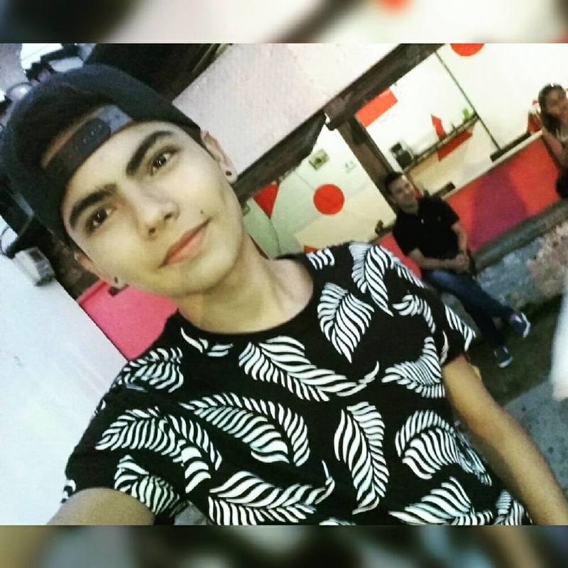 Date this foxy Colombia man Camilo Triana from Manizales CO19915