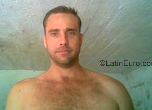 Date this exotic Brazil man Adriano from Porto Alegre BR9878