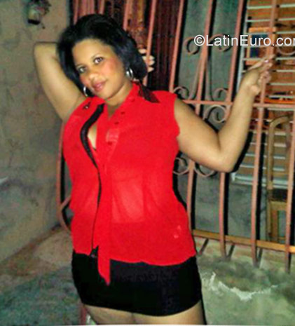 Date this athletic Dominican Republic girl Crismeli2121 from Santiago DO27416