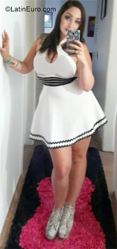 Date this happy Brazil girl Paula from Sao Paulo BR9899