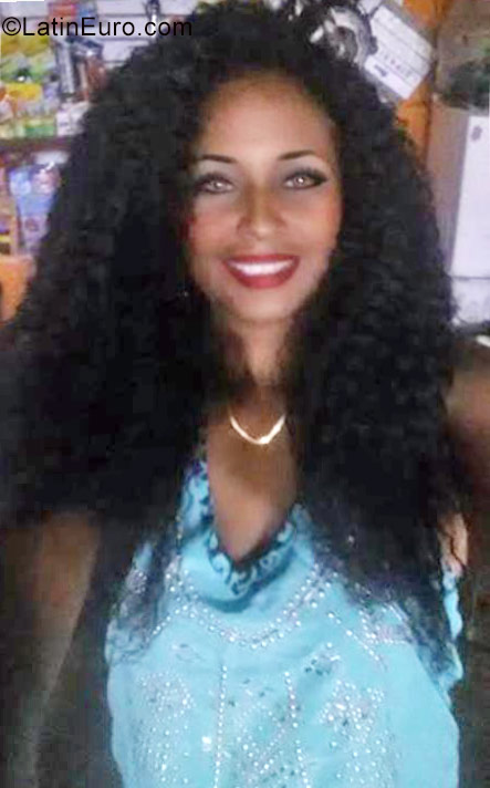 Date this fun Dominican Republic girl Any yosina from Puerto Plata DO27542
