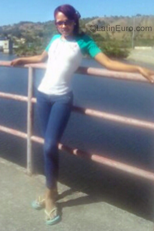 Date this funny Dominican Republic girl Luisa from Santo Domingo DO27568