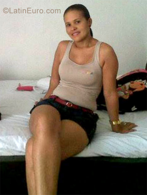 Date this cute Colombia girl Elith from Cartagena CO20697