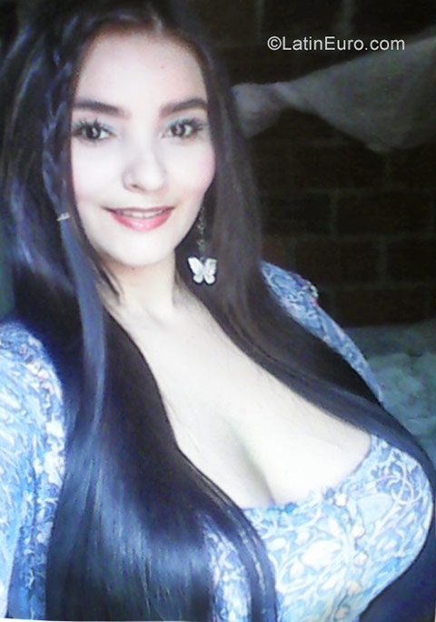 Date this charming Colombia girl Caroly from Cucuta CO20877