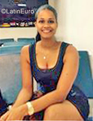 Date this attractive Dominican Republic girl Nelitzia from Bonao DO28069