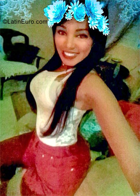 Date this funny Dominican Republic girl Saray from Santo Domingo DO28183