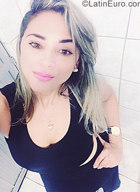 Date this good-looking Brazil girl Vagi from Fortaleza BR9975