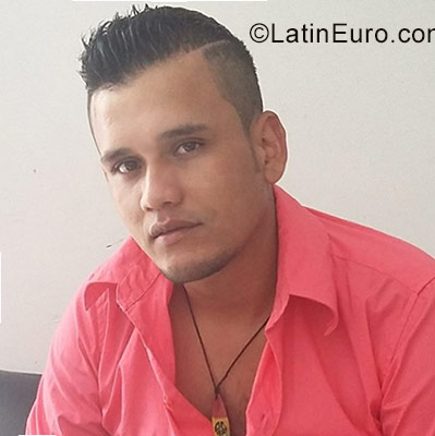 Date this funny Colombia man Eric from Tulua CO21061