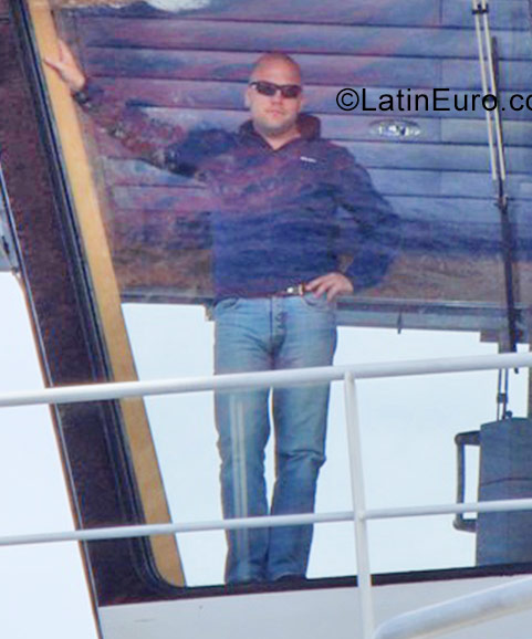 Date this charming Denmark man Doctor from  DK140