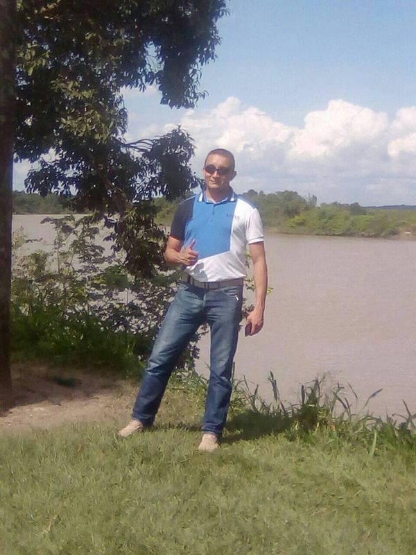 Date this attractive Colombia man Edwars Alfonso from Bogot&aacute; CO21121