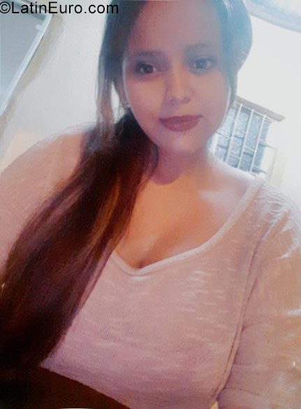 Date this pretty Colombia girl Yulie from Bucaramanga CO21134