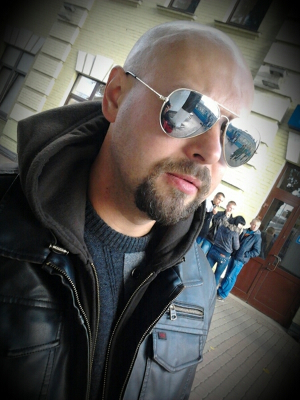 Date this exotic United Arab Emirates man Michal from Dubai AE53