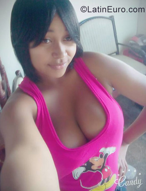 Date this cute Dominican Republic girl Morenita rd from Constaza DO28441