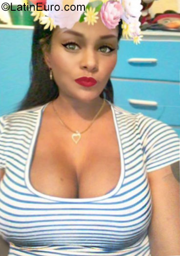 Date this sensual Dominican Republic girl Carla from Santo Domingo DO28501