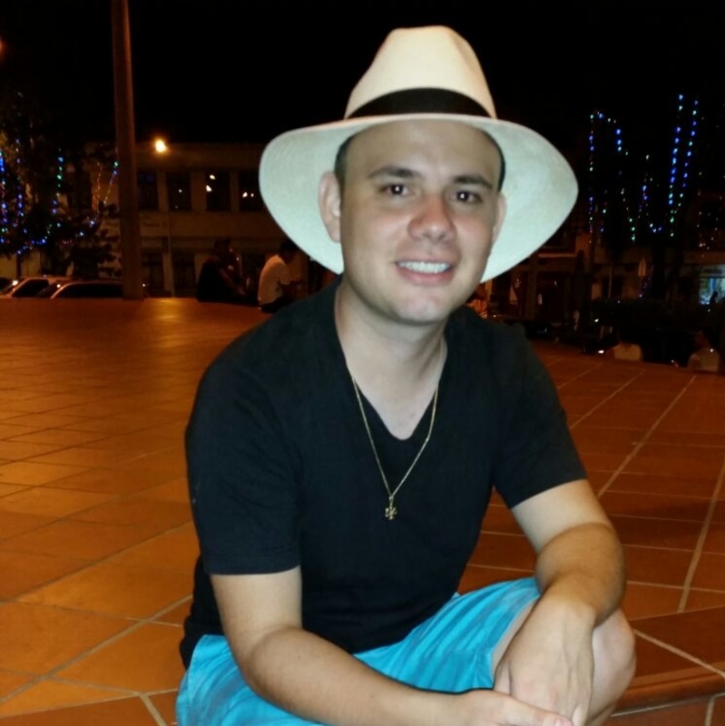 Date this sultry Colombia man Andres from Medellin CO21329