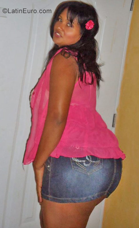 Date this attractive Dominican Republic girl Awilda from Santo Domingo DO28577