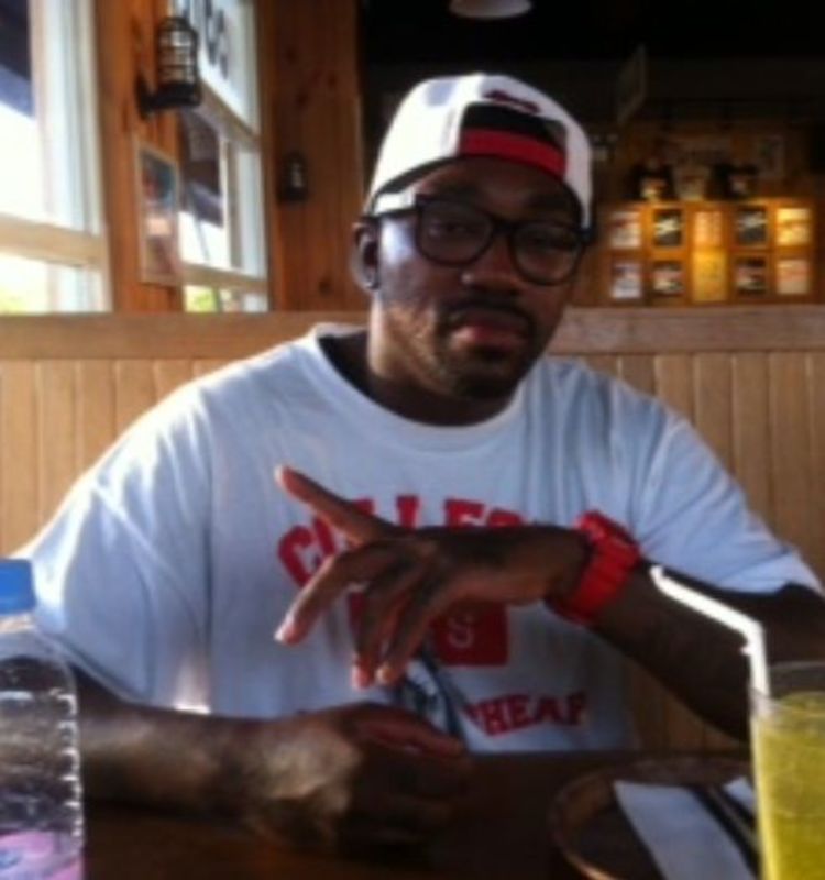 Date this pretty United States man NAZARENE from San Diego US18132