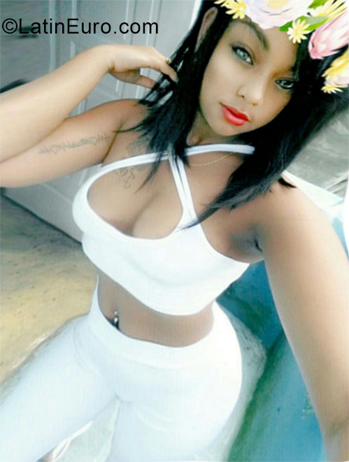 Date this fun Dominican Republic girl Jessica minaya from Santo Domingo DO28686