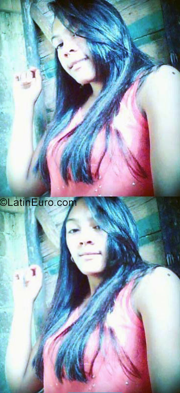 Date this hot Dominican Republic girl MARIA ALTAGRACI from Monsenor Nouel DO28951