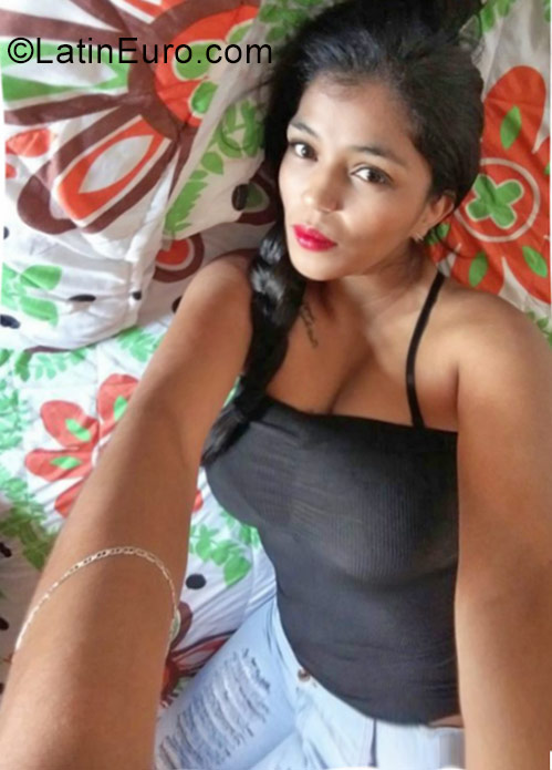 Date this delightful Colombia girl Elizabeth from Medellin CO21807