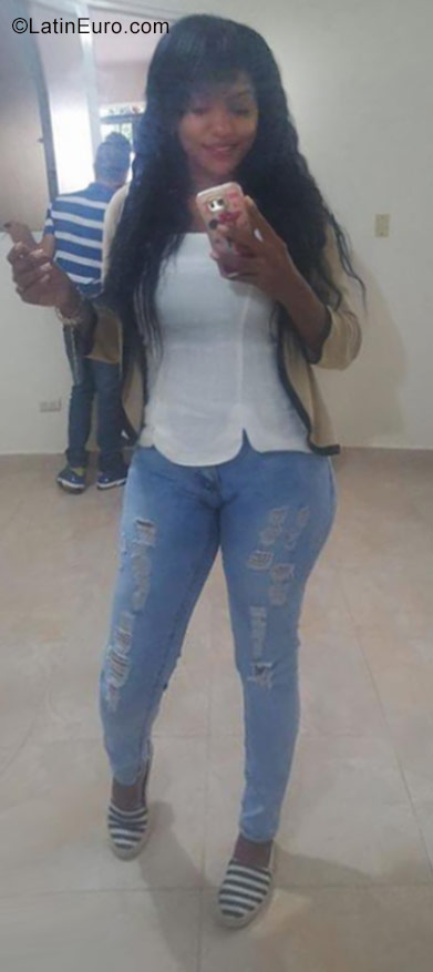 Date this lovely Dominican Republic girl Marianely from Santiago DO29286