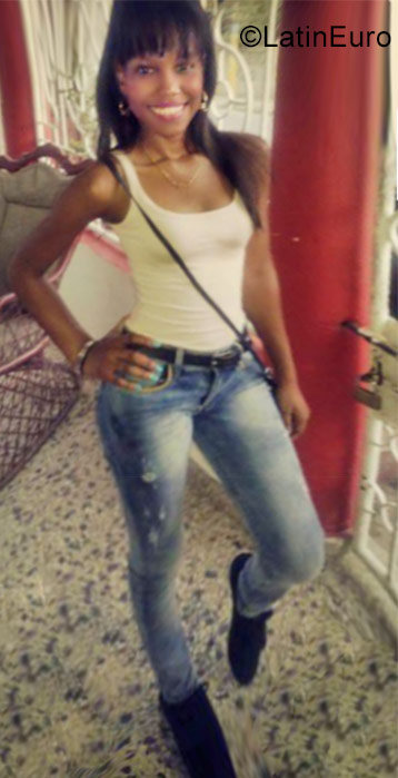 Date this funny Dominican Republic girl Pamela from Santo Domingo DO29329