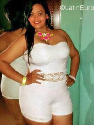 Date this tall Dominican Republic girl Yasmin from Santo Domingo DO29436