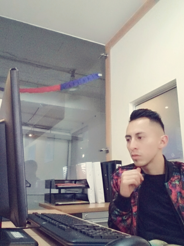 Date this exotic Ecuador man RICHARD from Quito EC204